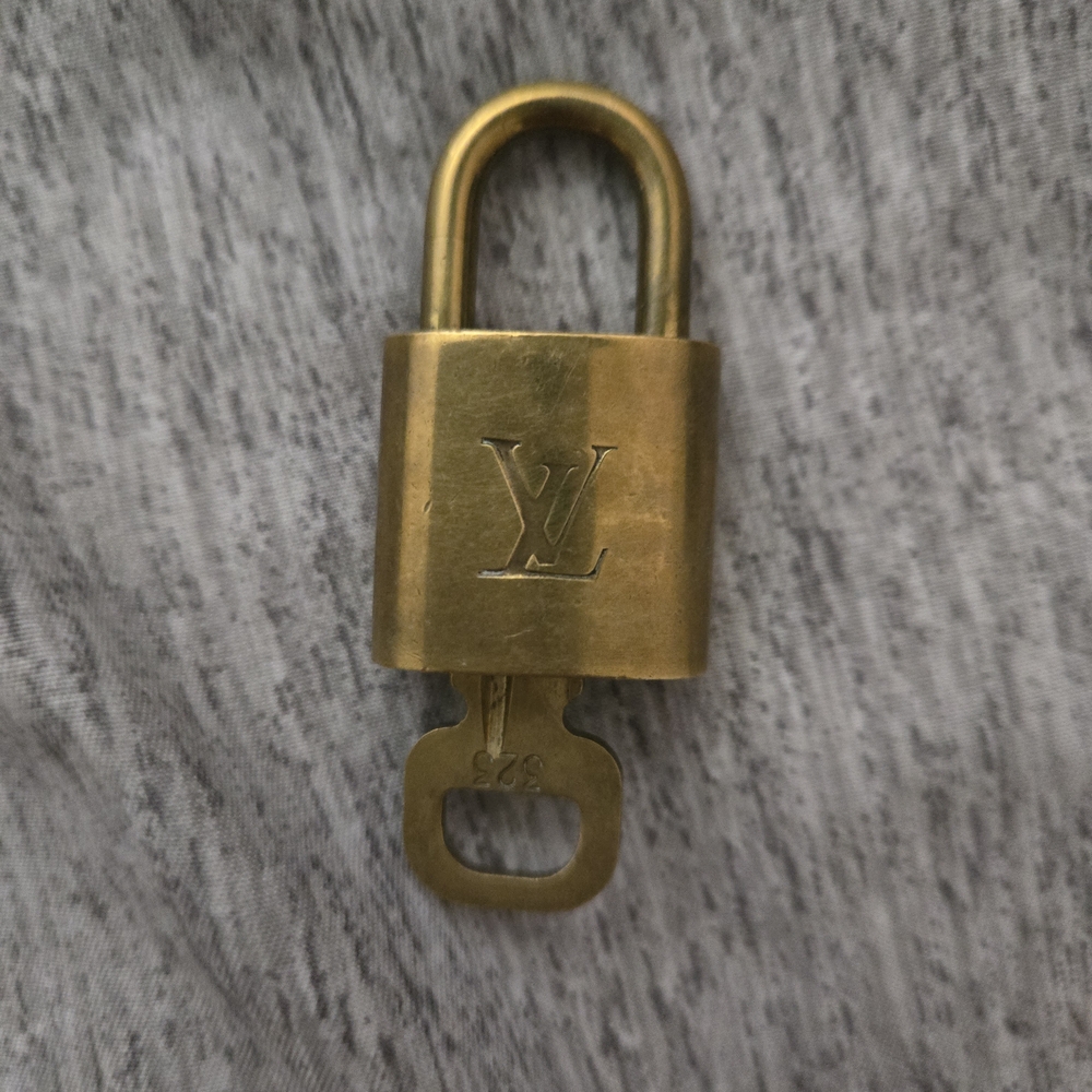 Louis Vuitton Lock And Key #323